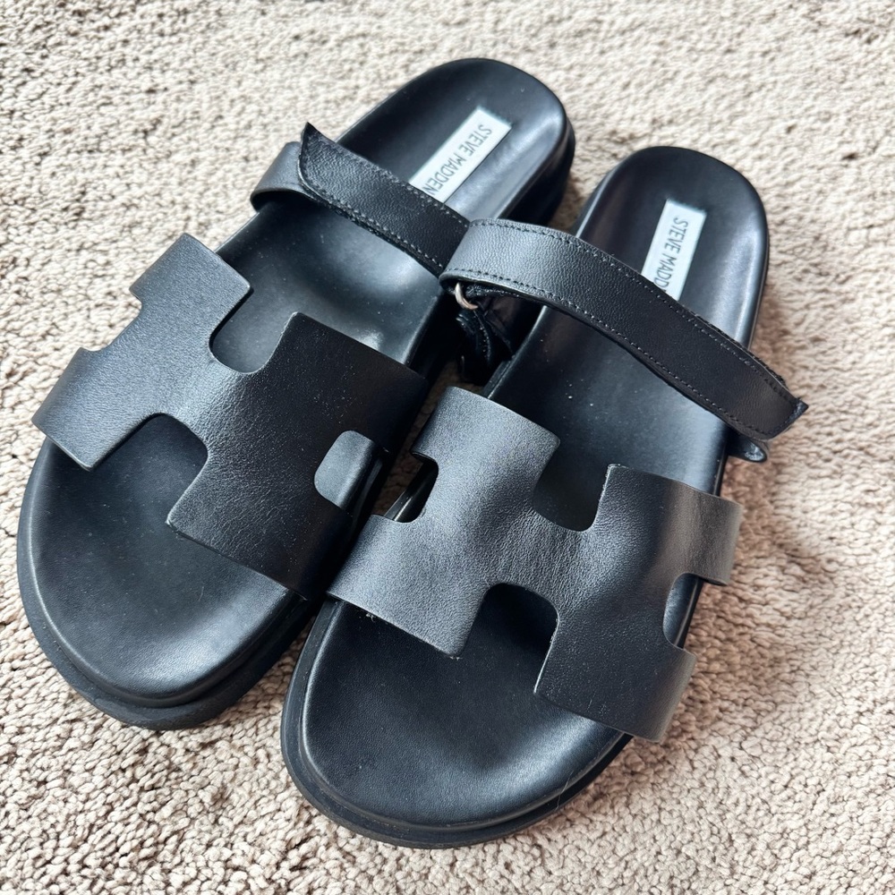 Steve Madden Mayven black leather slides